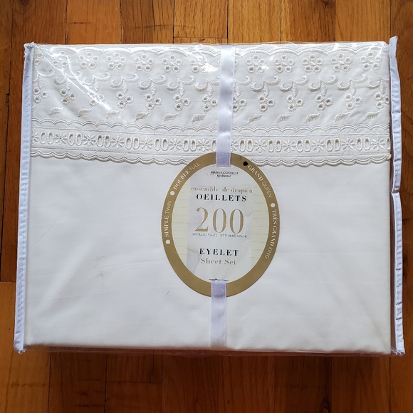 Maison Condelle Vintage Queen Eyelet Sheet Set - Picture 1 of 8